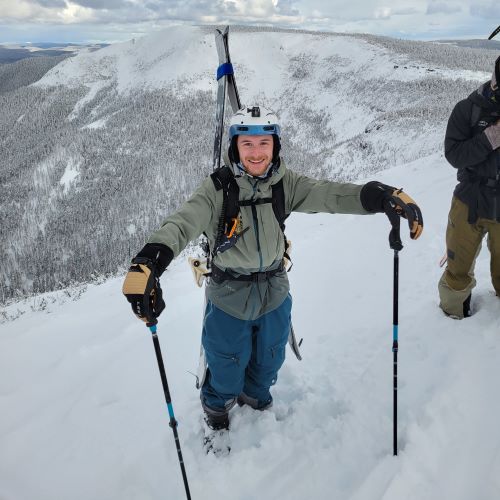 A photo of Zach Zientko cross country skiing.