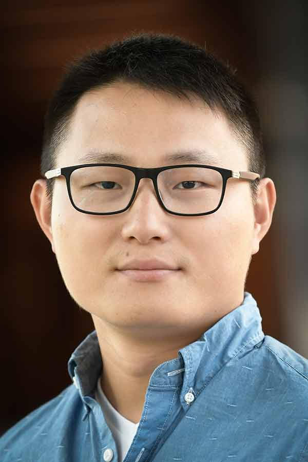 Headshot, Yang Yang