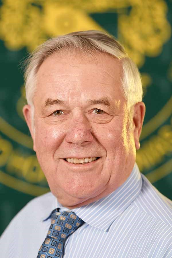 Headshot, Spencer Thew